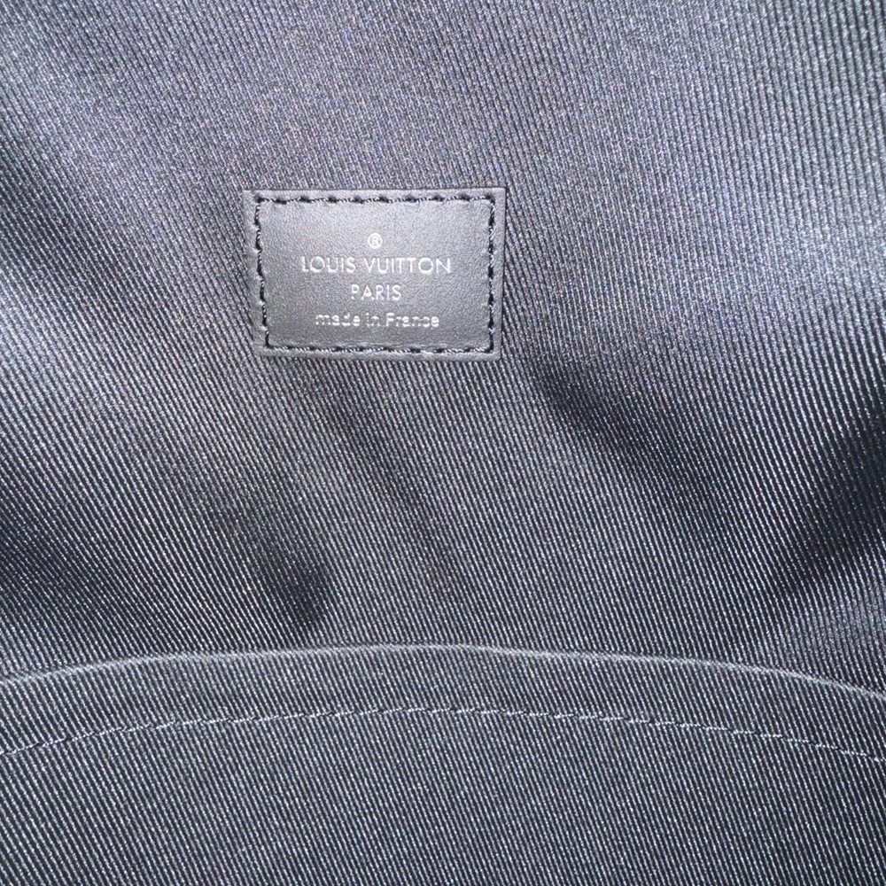 Louis Vuitton Black Monogram Men's Backpack - Picture 2 of 4